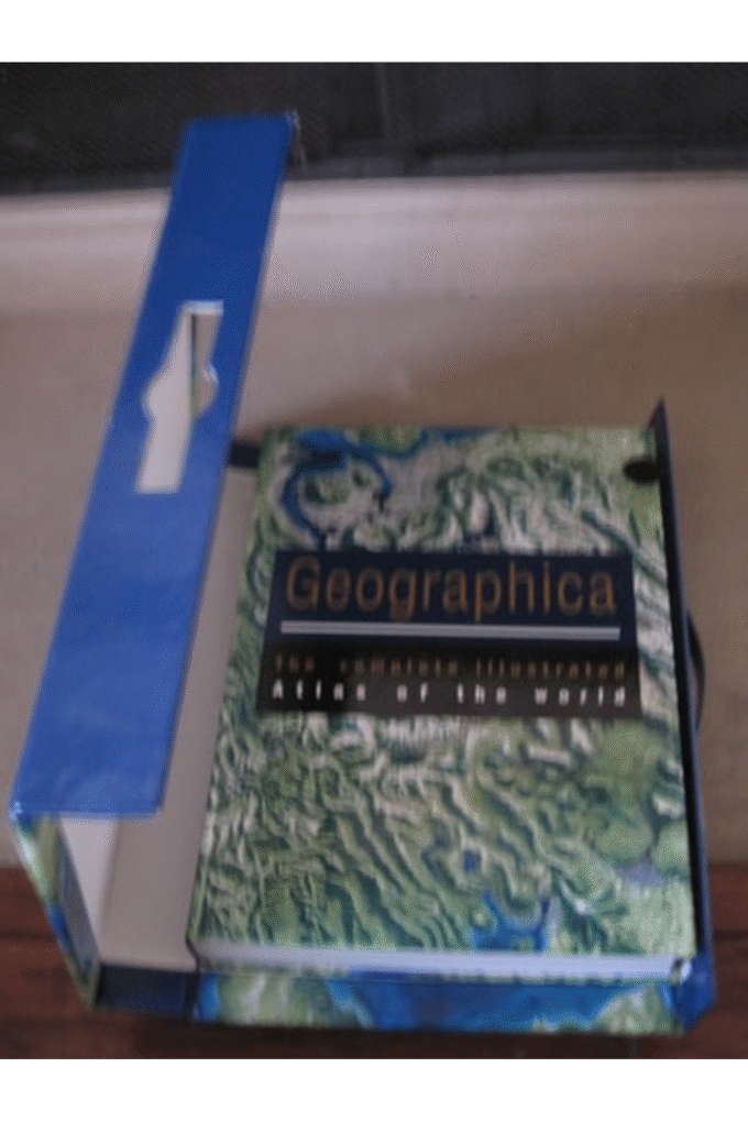 Geographica - The Complete Illustrated Atlas of the World [Hardcover] [Jan 01, 1999] Philippa and Valerie Marlborough (editor